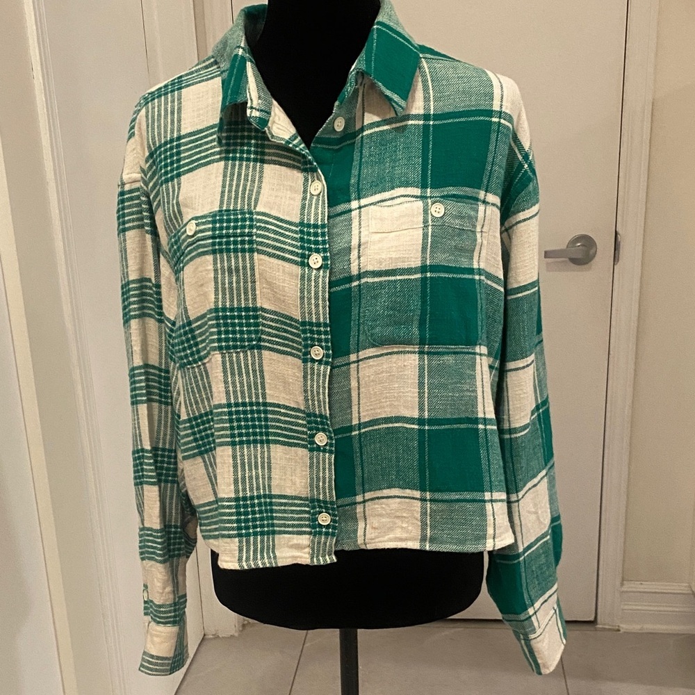 American Eagle Cropped Dual Pattern Green & White Plaid Shirt Size Large